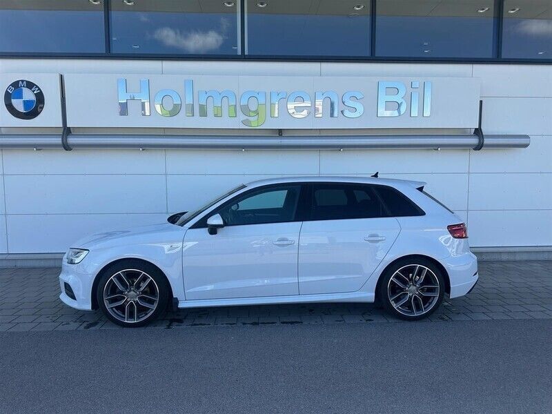 Begagnad Audi A3 Sportback S-Line 116 HK (85 kW) 2019 Okänd Halvkombi