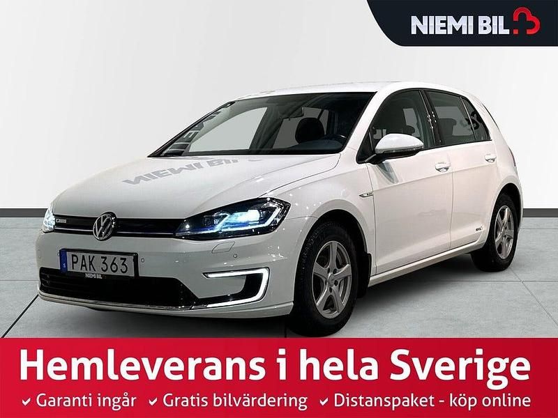 Begagnad VW e-Golf 100 kW (136 HK) 2017 Vit Halvkombi