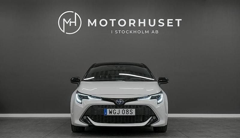 Begagnad Toyota Corolla Hybrid Executive 122 HK (89 kW) 2019 Vit Halvkombi