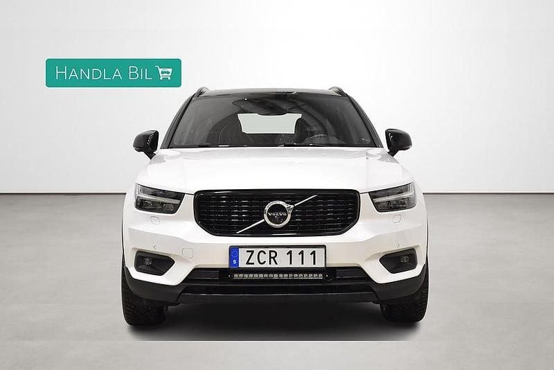 Begagnad Volvo XC40 R-Design 190 HK (139 kW) 2017 Vit SUV