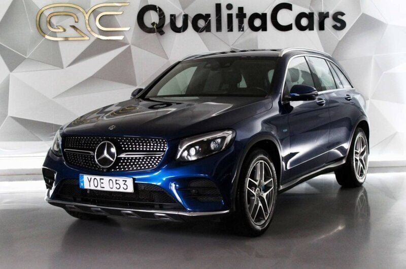 Blå Begagnad 2018 Mercedes GLC350 AMG SUV | 348 900 kr (Dyr) - Bild 1/4