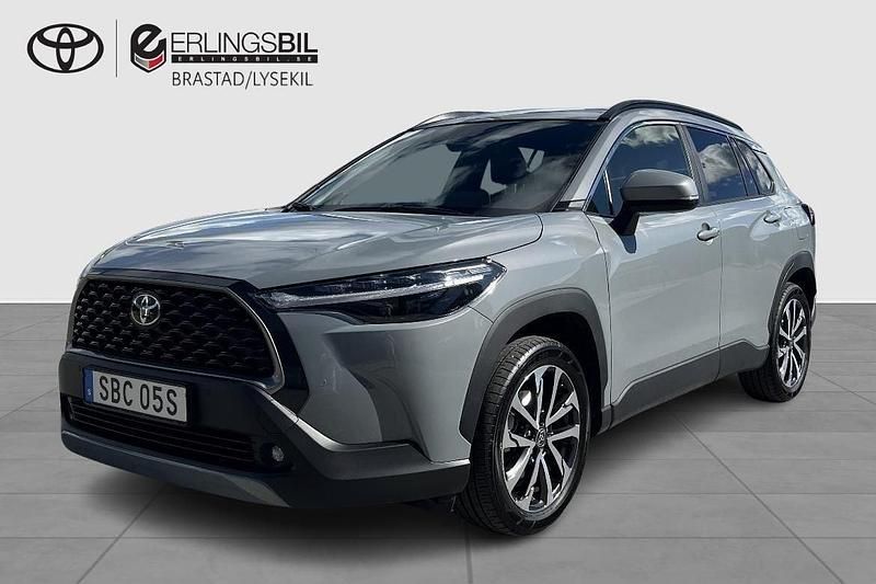 Grå Begagnad 2024 Toyota Corolla Cross Executive SUV | 429 000 kr (Lite dyr) - Bild 1/4