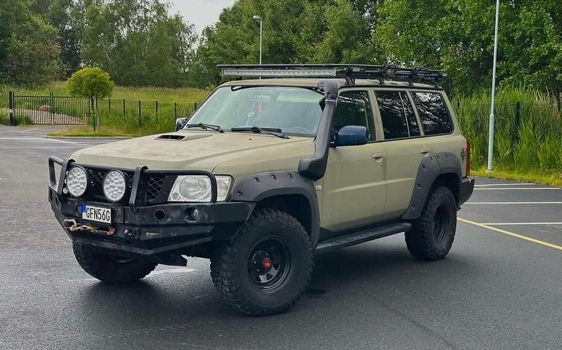 Begagnad Nissan Patrol 160 HK (117 kW) 2005 SUV