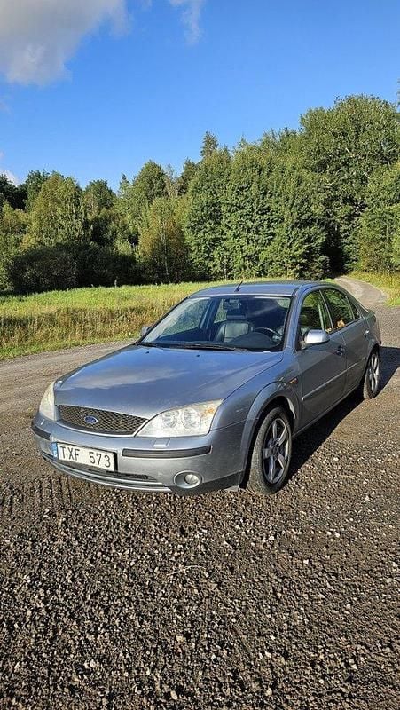 Begagnad 2003 Ford Mondeo Halvkombi | 7 000 kr (Bra pris) - Bild 1/4