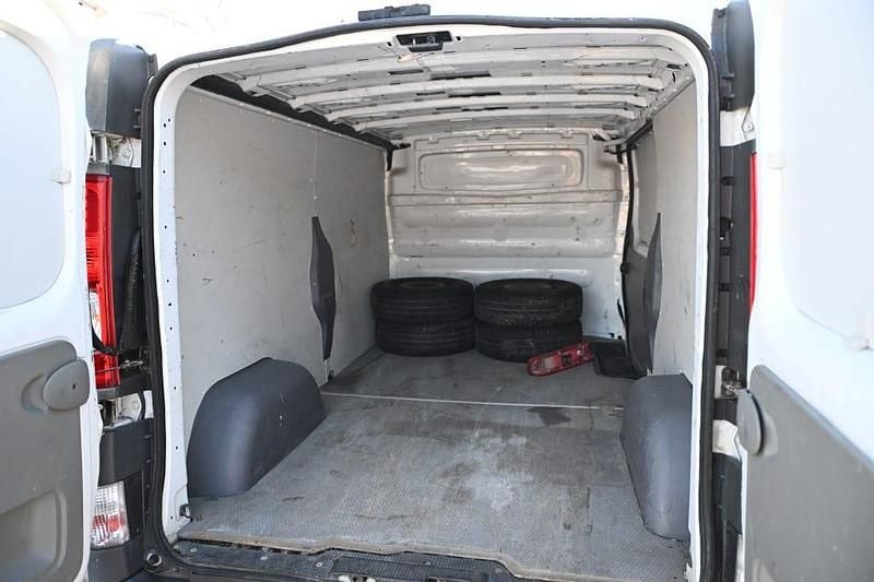 Begagnad Renault Trafic 114 HK (83 kW) 2013 Minibuss