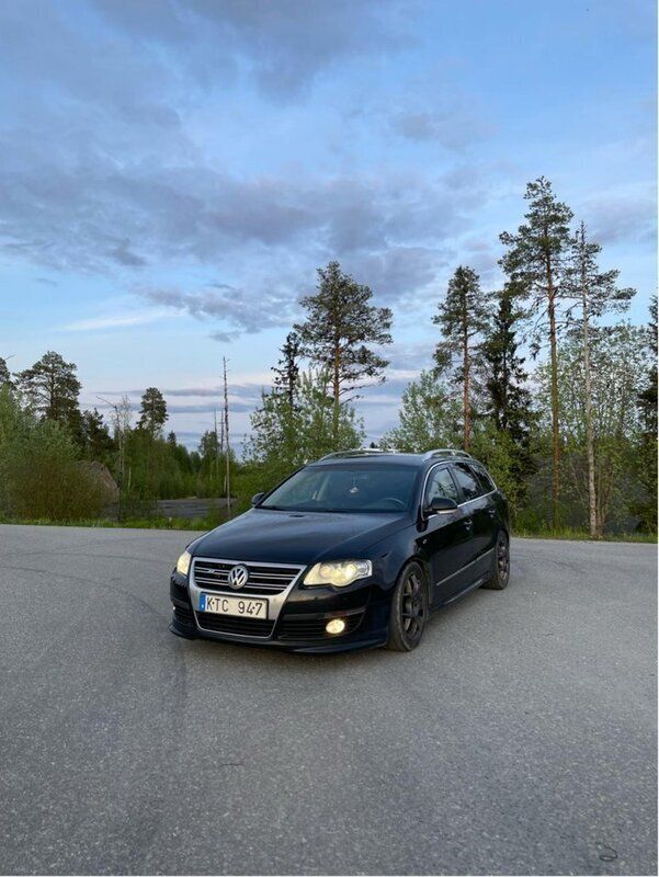 Svart Begagnad 2010 VW Passat Sportline Kombi | 39 000 kr (Marknadspris) - Bild 1/4