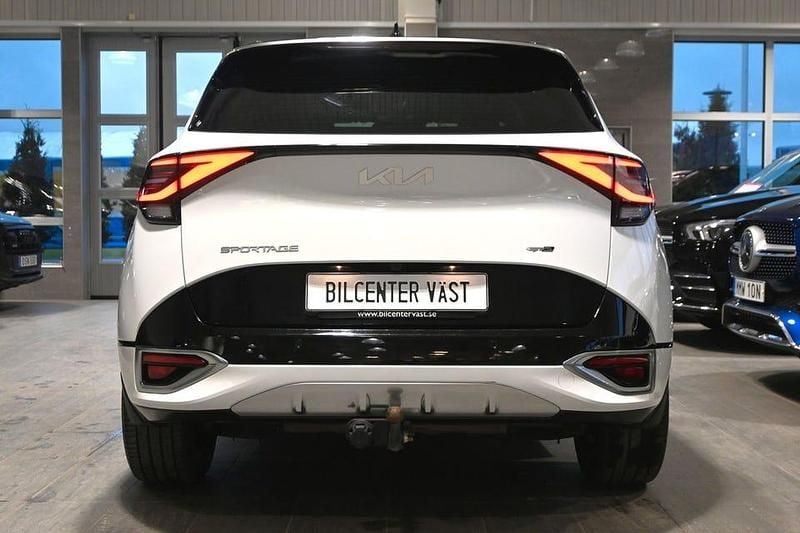 Begagnad Kia Sportage GT-Line 266 HK (195 kW) 2022 Vit (deluxe white pear metallic) SUV