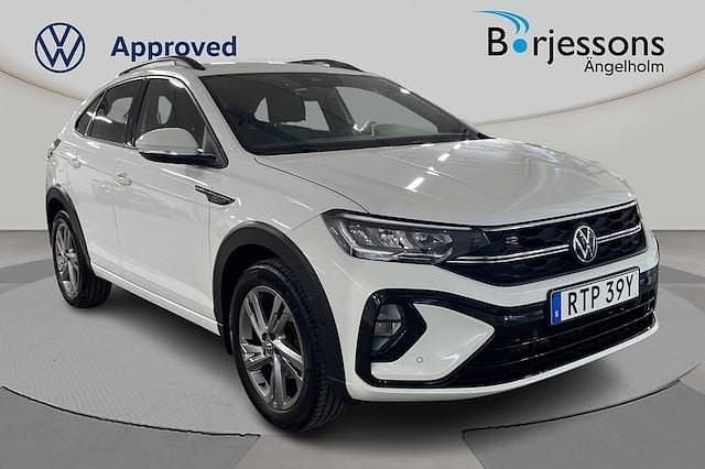 Vit Begagnad 2022 VW Taigo R-line SUV | 249 000 kr (Lite dyr) - Bild 1/4