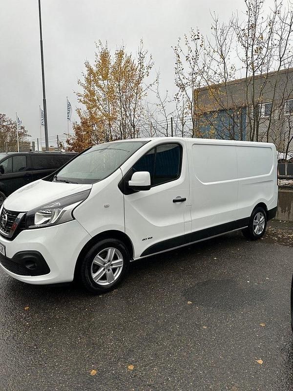 Vit Begagnad 2021 Nissan NV300 Van | 178 900 kr - Bild 1/4