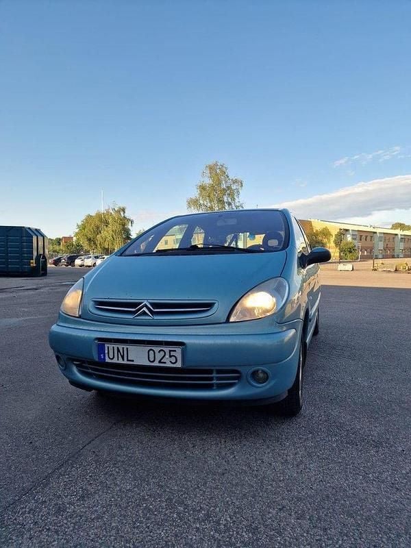 Blå Begagnad 2004 Citroën Xsara Picasso Minibuss | 12 500 kr (Marknadspris) - Bild 1/4