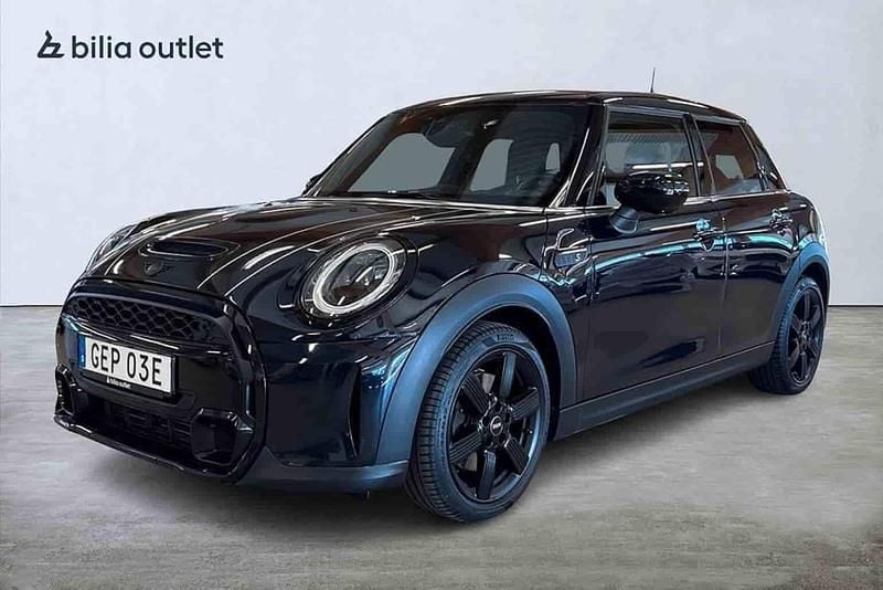 Svart Begagnad 2022 Mini Cooper S Halvkombi | 244 900 kr (Bra pris) - Bild 1/1