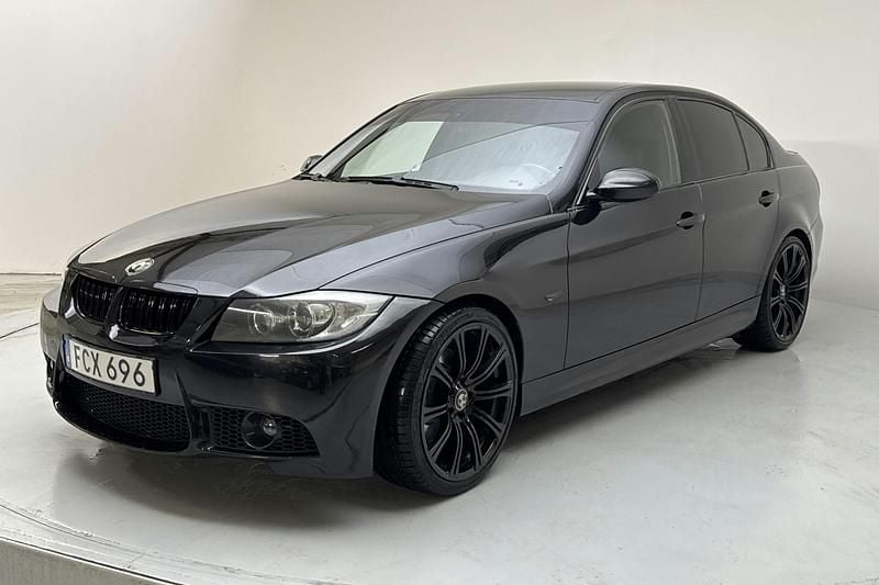Svart Begagnad 2006 BMW 330 M Sport Sedan | 100 000 kr (Bra pris) - Bild 1/4