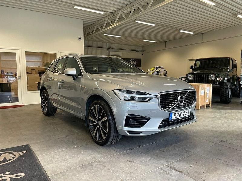 Silver Begagnad 2018 Volvo XC60 R-Design SUV | 349 900 kr (Superpris) - Bild 1/4