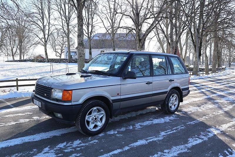 Begagnad Land Rover Range Rover 224 HK (164 kW) 1995 Grå SUV