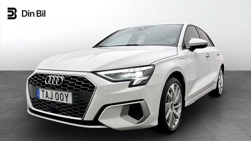Ibisvit Begagnad 2023 Audi A3 Advanced Plus | 314 000 kr (Lite dyr) - Bild 1/4