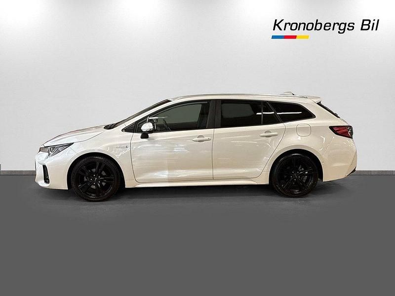 Begagnad Suzuki Swace 140 HK (102 kW) 2023 Vit metallic Kombi