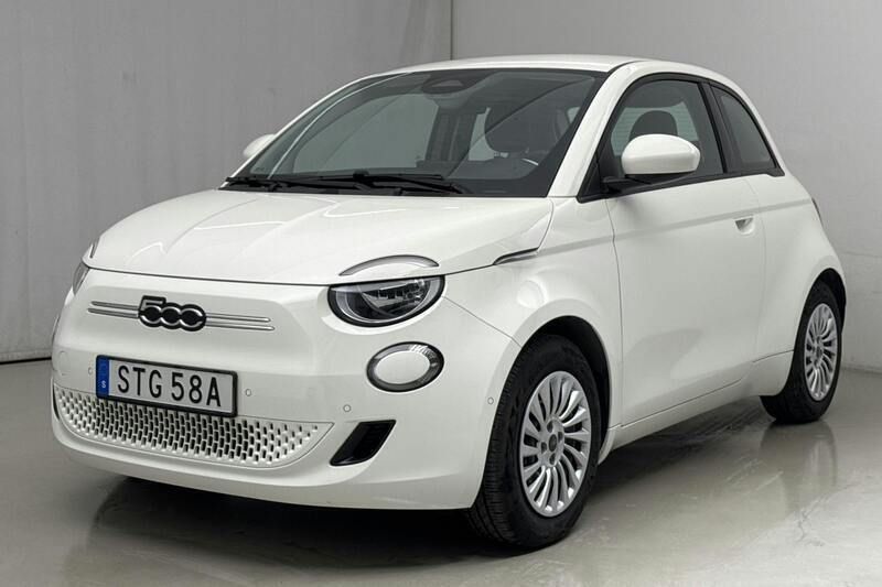 Vit Begagnad 2023 Fiat 500e | 258 000 kr - Bild 1/4