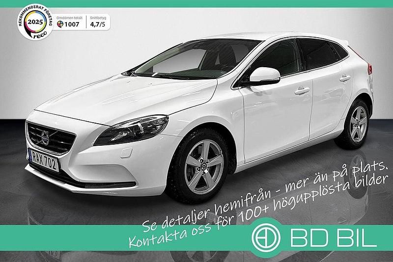 Vit Begagnad 2014 Volvo V40 Momentum Halvkombi | 89 900 kr (Superpris) - Bild 1/3