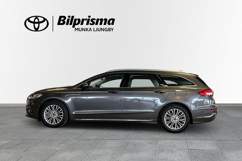 Begagnad Ford Mondeo Titanium 189 HK (139 kW) 2021 Grå Kombi