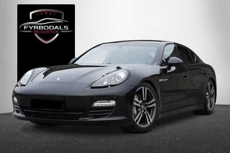 Svart Begagnad 2012 Porsche Panamera S E-Hybrid Sport Sedan | 329 000 kr - Bild 1/4