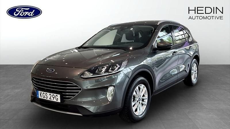 Grå (grey) Begagnad 2022 Ford Kuga Titanium SUV | 244 900 kr (Bra pris) - Bild 1/4