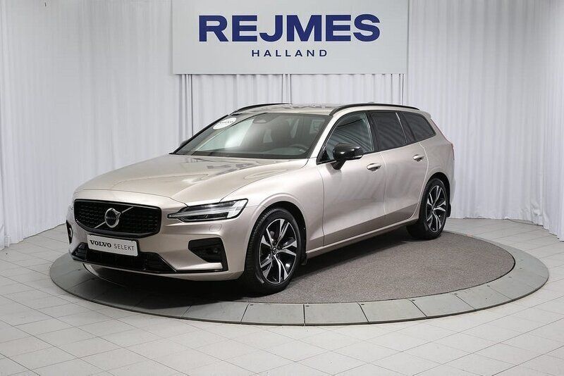 Grå Begagnad 2022 Volvo V60 Plus Kombi | 389 500 kr (Marknadspris) - Bild 1/4