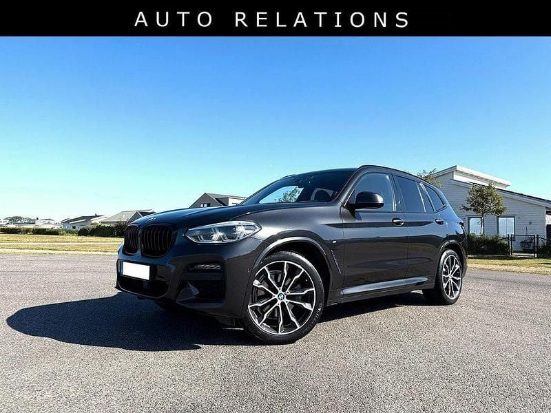 Mörk grå sophisto grå brillant metallic Begagnad 2021 BMW X3 M Sport SUV | 399 900 kr - Bild 1/4