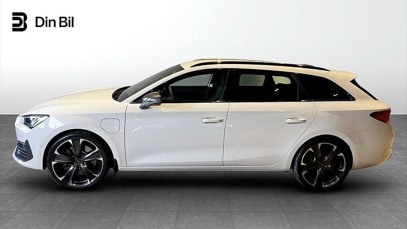 Begagnad Cupra Leon VZ1 150 HK (110 kW) 2023 Candy white Kombi