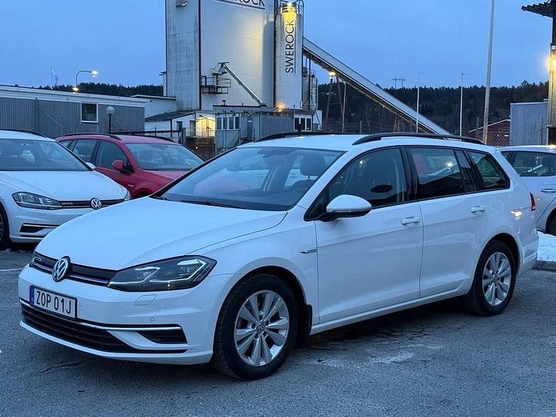 Begagnad VW Golf VIII 131 HK (96 kW) 2020 Vit