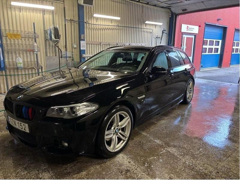 Begagnad 2016 BMW 520 M Sport Kombi | 149 000 kr (Lite dyr) - Bild 1/4