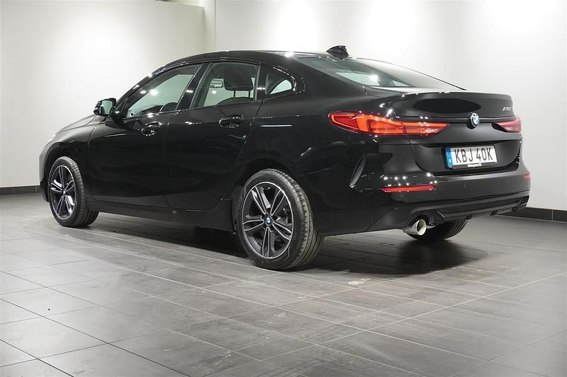 Begagnad BMW 218 Sport Line 136 HK (100 kW) 2021 Svart Sedan