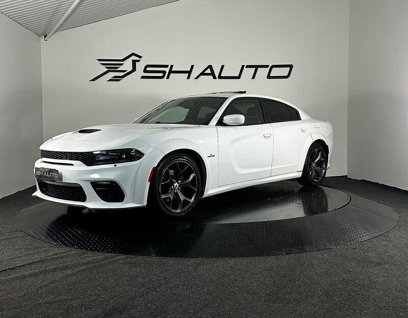 Mörkröd Begagnad 2018 Dodge Charger Sedan | 399 900 kr - Bild 1/4
