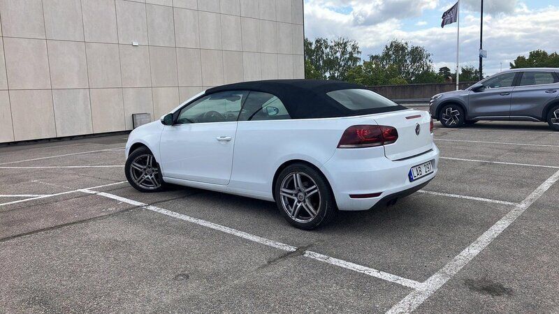 Vit Begagnad 2012 VW Golf Cabriolet Cab | 105 000 kr - Bild 1/3
