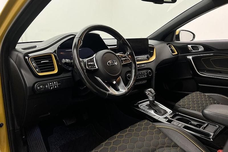 Gul Begagnad 2020 Kia XCeed SUV | 184 900 kr - Bild 1/2