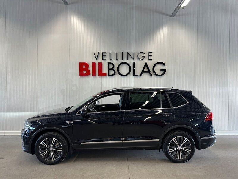 Svart Begagnad 2019 VW Tiguan Allspace GT SUV | 289 500 kr (Marknadspris) - Bild 1/4