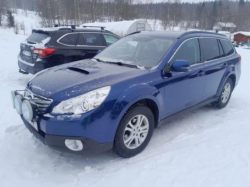 Begagnad Subaru Outback 150 HK (110 kW) 2011 Kombi