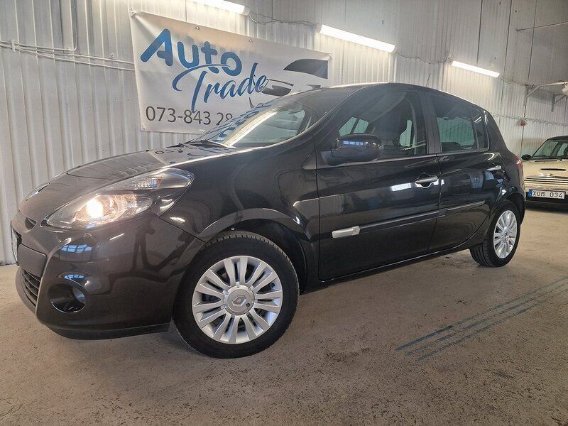 Svart Begagnad 2010 Renault Clio R.S. Halvkombi | 54 900 kr (Lite dyr) - Bild 1/4