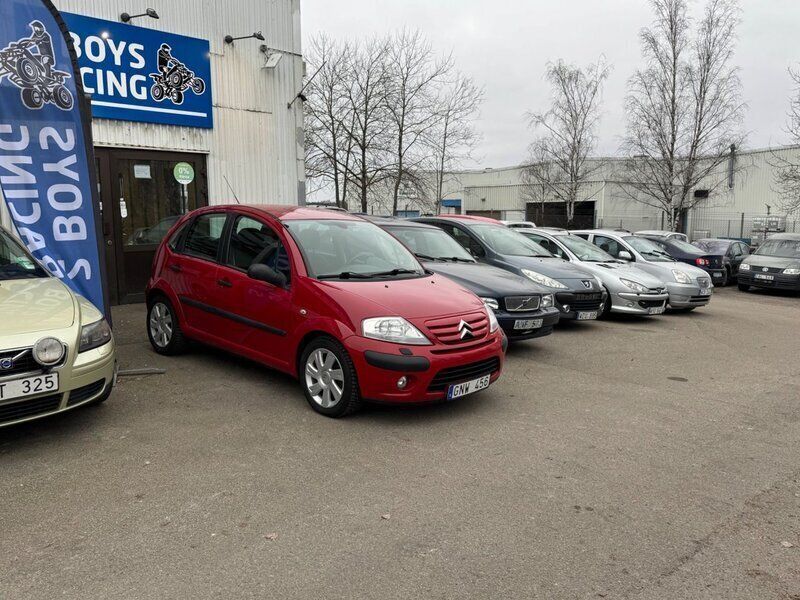 Röd Begagnad 2008 Citroën C3 Halvkombi | 39 900 kr (Dyr) - Bild 1/4