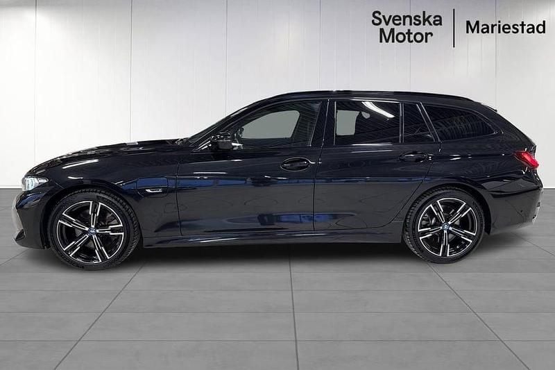 Begagnad BMW 330 M Sport 295 HK (216 kW) 2023 Svart Kombi