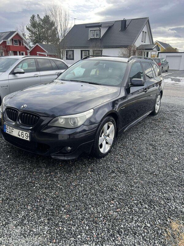 Svart Begagnad 2007 BMW 530 M Sport Kombi | 62 000 kr (Lite dyr) - Bild 1/4