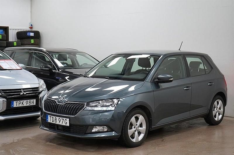 Begagnad Skoda Fabia Style 95 HK (69 kW) 2021 Gråmetallic Halvkombi