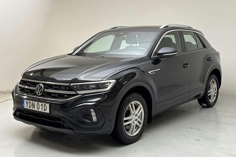 Svart Begagnad 2022 VW T-Roc R-line SUV | 225 000 kr (Marknadspris) - Bild 1/4