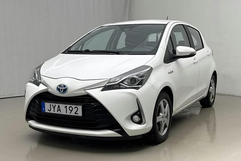 Vit Begagnad 2017 Toyota Yaris Active | 118 000 kr (Bra pris) - Bild 1/4