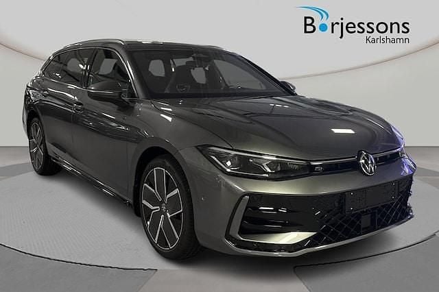 Ny 2026 VW Passat Edition | 561 700 kr (Marknadspris) - Bild 1/4