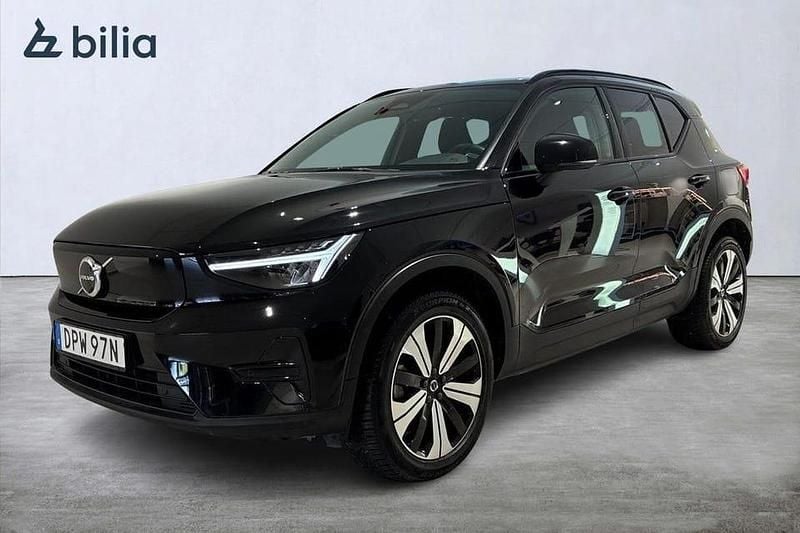 Begagnad Volvo XC40 Core 185 kW (252 HK) 2023 Svart SUV