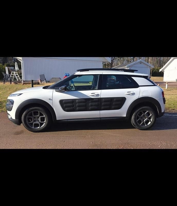 Begagnad Citroën C4 Cactus PureTech 82 HK (60 kW) 2014 Halvkombi