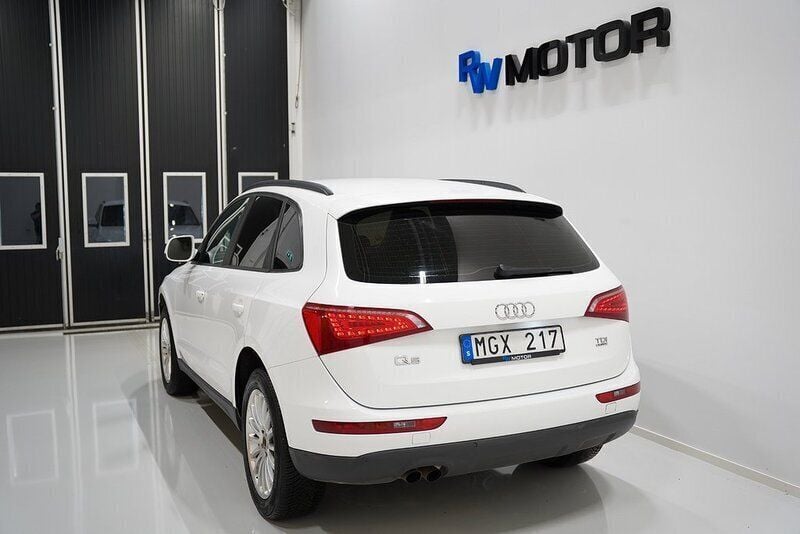 Begagnad Audi Q5 Design 170 HK (125 kW) 2012 Vit SUV
