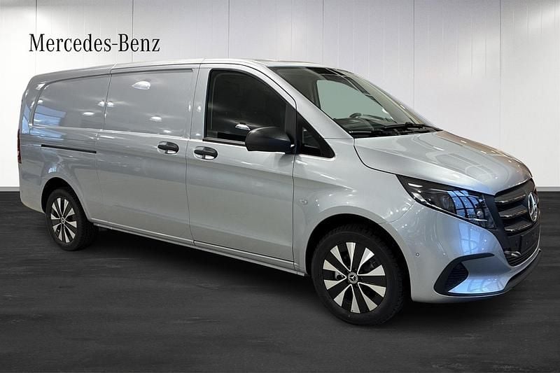 Svart Ny 2025 Mercedes Vito Minibuss | 592 900 kr (Bra pris) - Bild 1/4