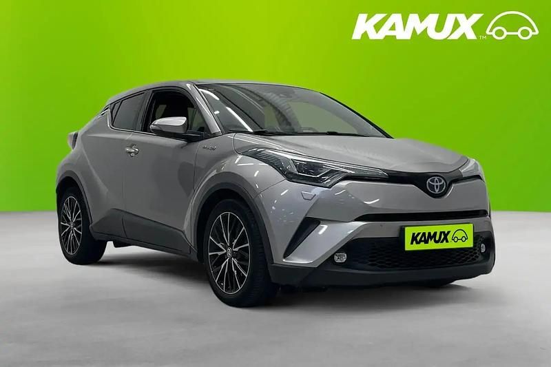 Silver/grå Begagnad 2019 Toyota C-HR SUV | 229 800 kr (Dyr) - Bild 1/4