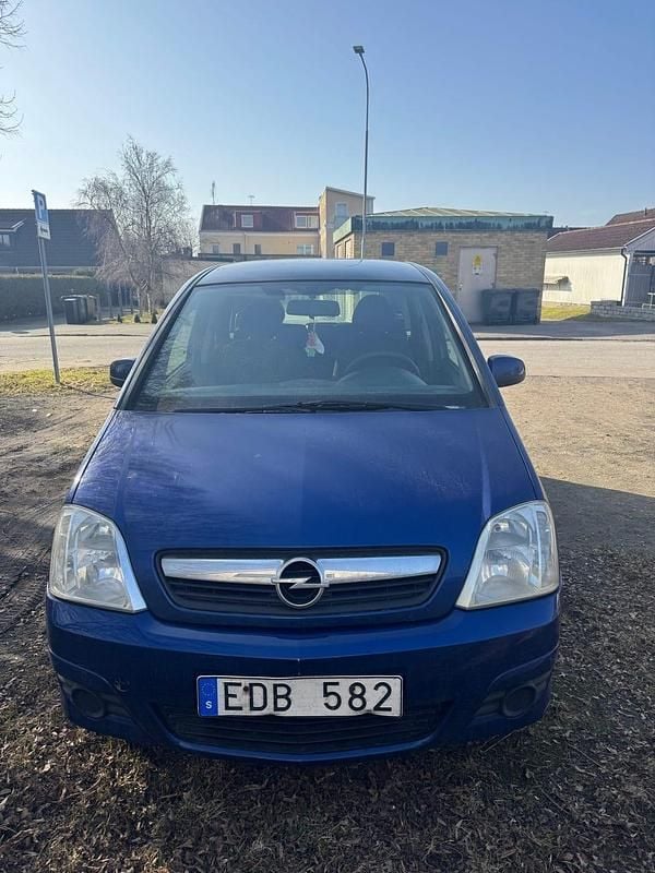 Begagnad Opel Meriva 105 HK (77 kW) 2007 Minibuss